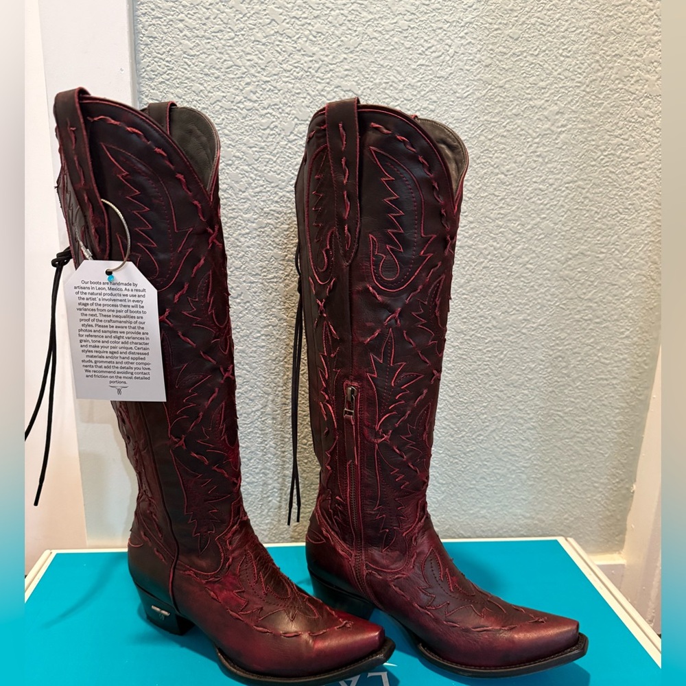 Lane Reverie Black Cherry Boots Size 7.5